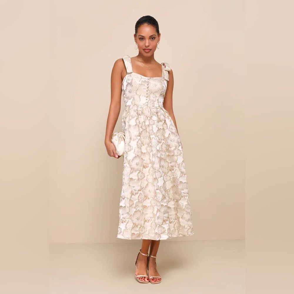 Lulu’s cream floral midi dress